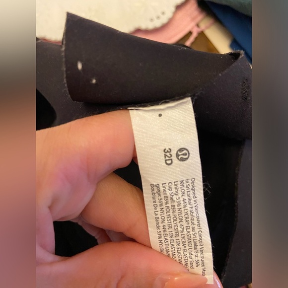 lululemon athletica Black Cross-Back Sports Bra - Picture 8 of 8